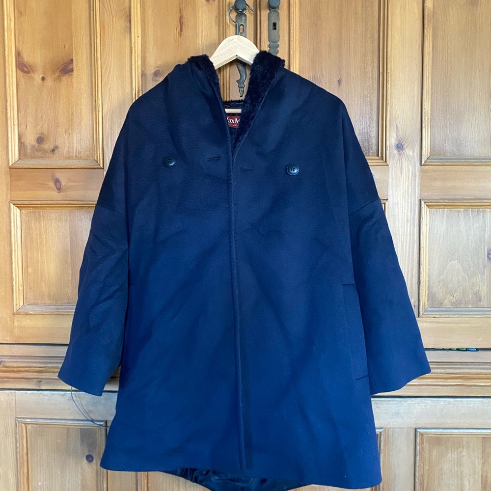 Max Mara Hooded Wool Coat - Made in Italy, Cashmere-Lined Hood, Size Small